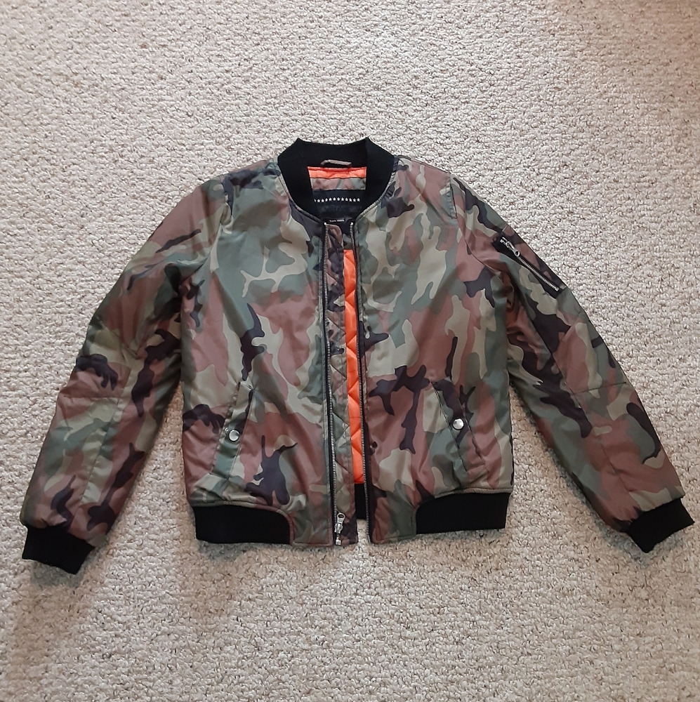 Boys Camouflage Bomber Jacket Size Large 14/16